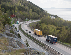 Riksväg 1 mellan Gränna och Huskvarna (Vätterleden) byggdes som motorväg i två etapper under åren 1960–1964 och brukar betraktas som Sveriges vackraste motorväg. Vägen döptes om till Europaväg 4 (E4) 1962.