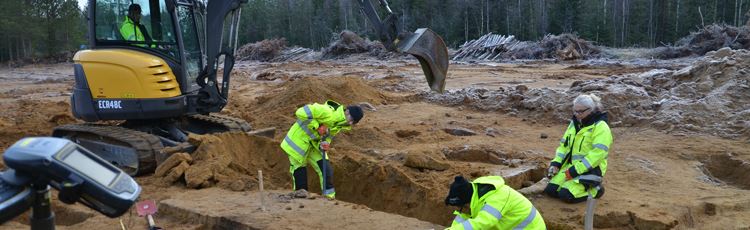 Västerbottens museums arkeologer genomför arkeologiska undersökningar inför byggandet av Västra länken, Umeå kommun.