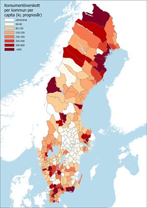 Kartan visar konsumentöverskott per kommun per capita för prognosåret 2045. Konsumentöverskott är skillnaden mellan konsumentens upplevda nytta och kostnaden för resan.